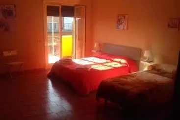 تختخواب و صبحانه Bed And Fly Aeroporto Catania Reception H24