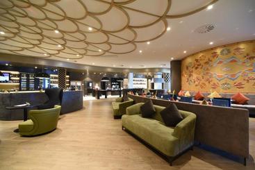 호텔 Mercure Minsk Old Town