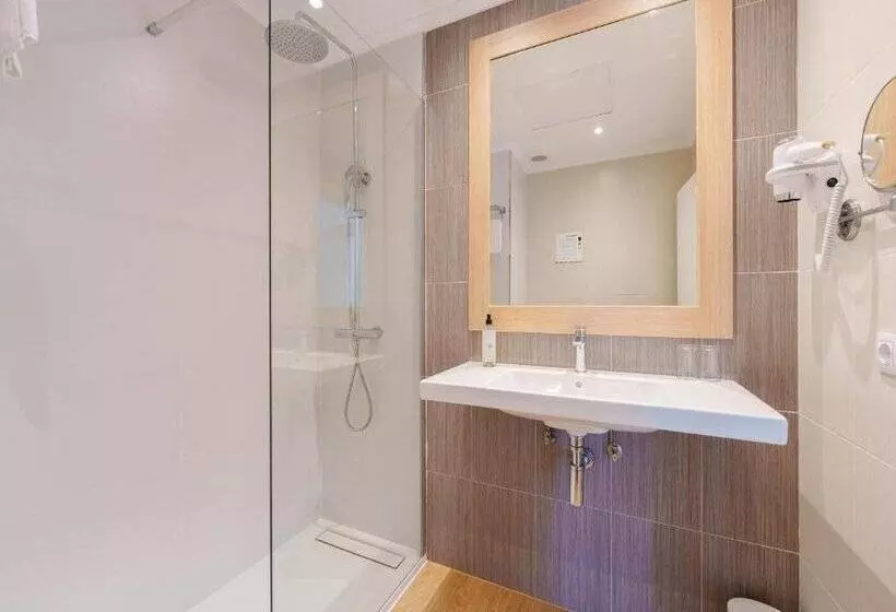 Ferrer Concord Hotel & Spa