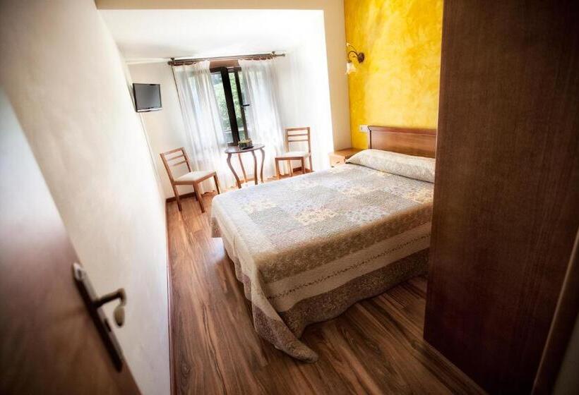 Hotel Alojamiento Covadonga