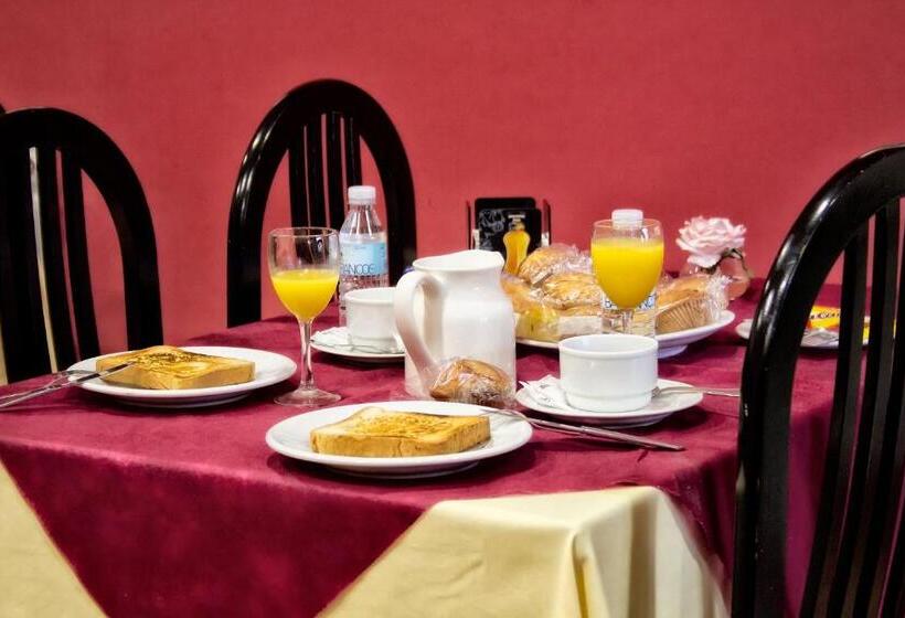 Hotel Alojamiento Covadonga