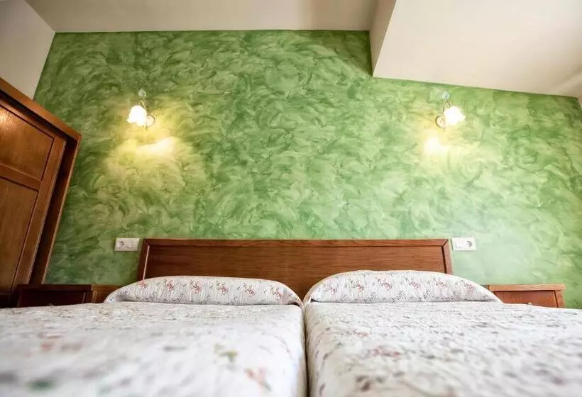 Hotel Alojamiento Covadonga