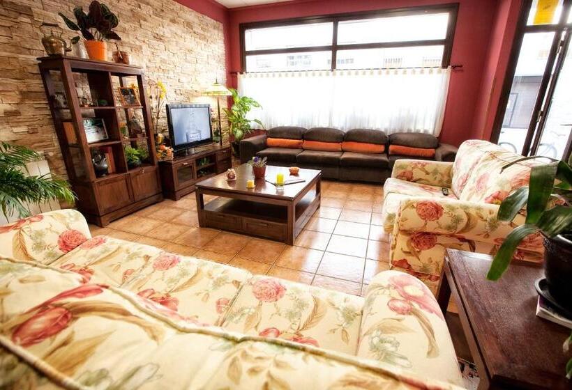 Hotel Alojamiento Covadonga