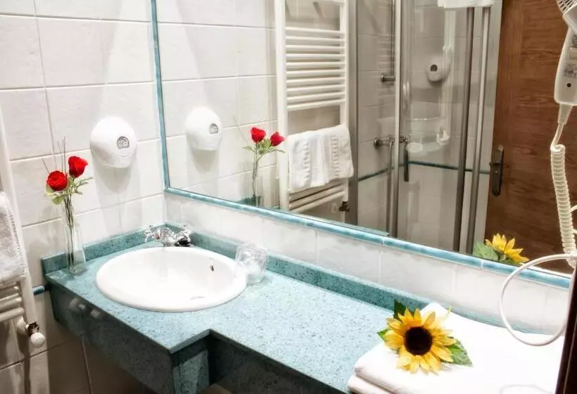 Hotel Alojamiento Covadonga