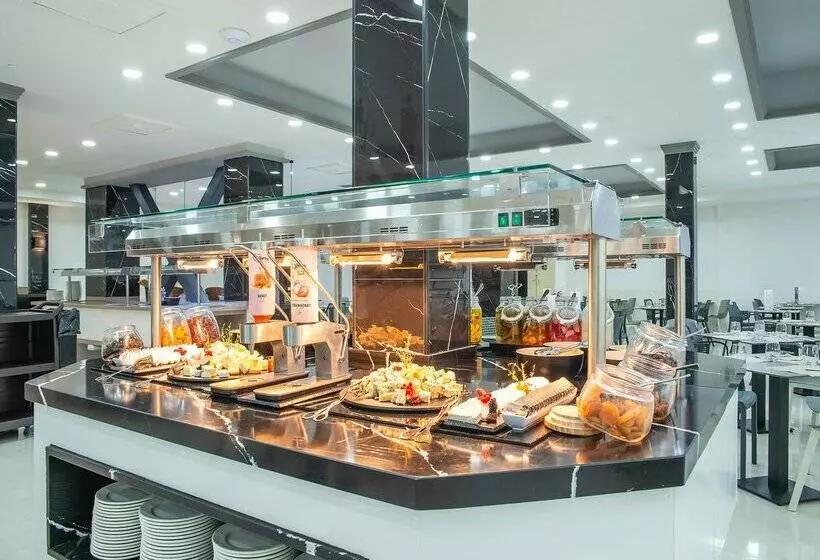 فندق Benidorm East by Pierre & Vacances