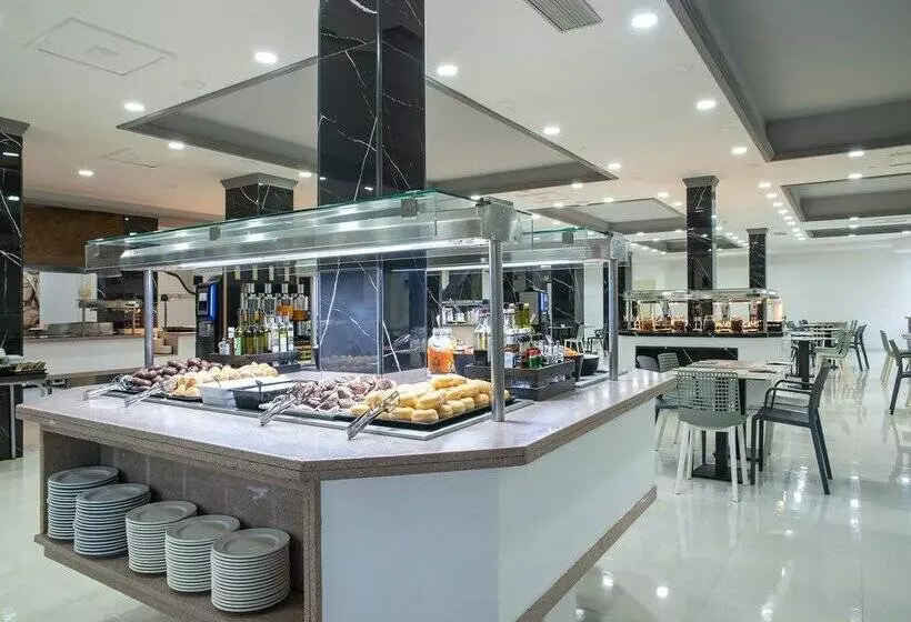 فندق Benidorm East by Pierre & Vacances