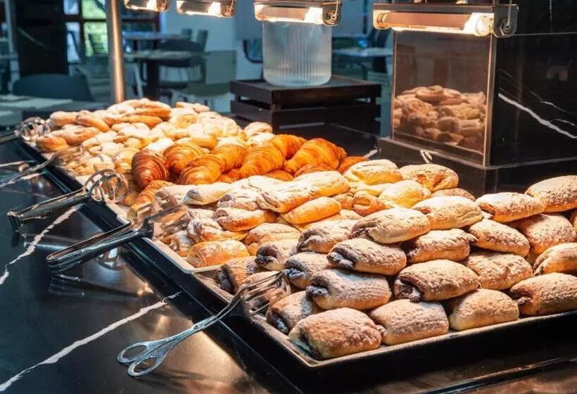 فندق Benidorm East by Pierre & Vacances