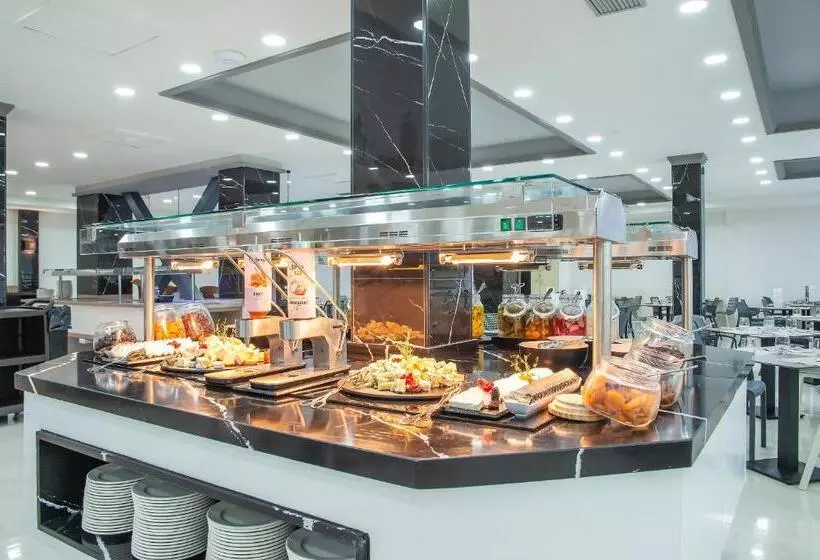 فندق Benidorm East by Pierre & Vacances