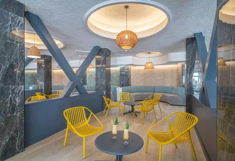 فندق Benidorm East by Pierre & Vacances