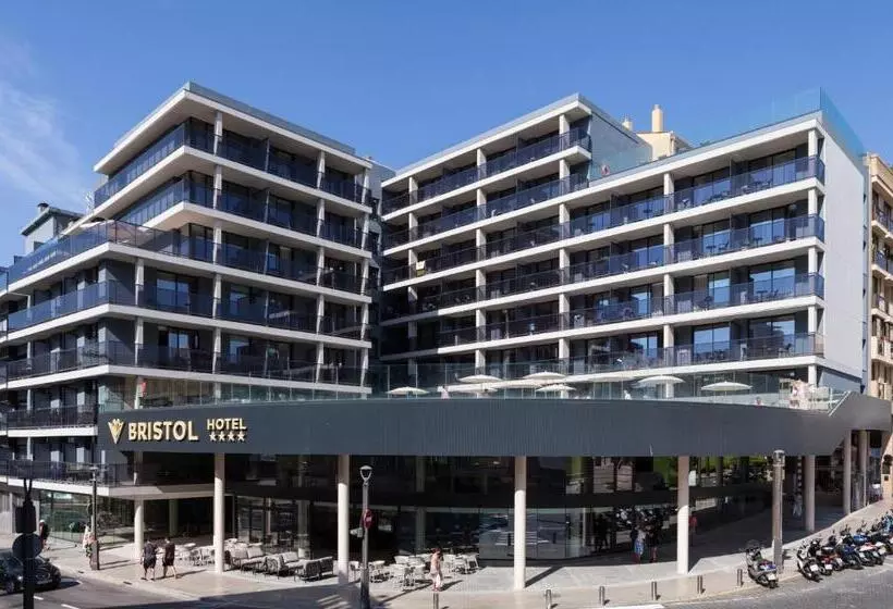 Hotel Bristol 4* Sup