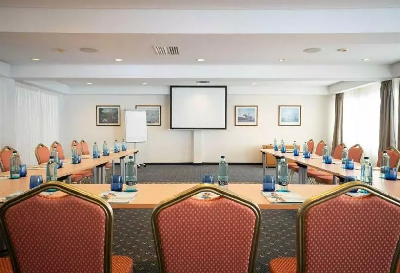 Отель Cm Playa Del Moro