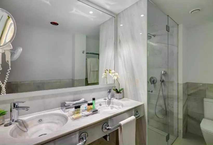 Отель Cm Playa Del Moro