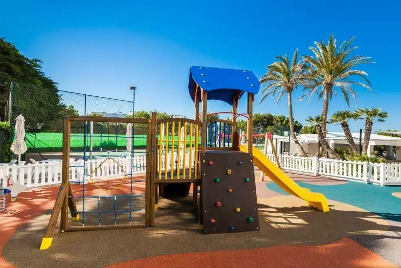 בית מלון כפרי Globales Samoa