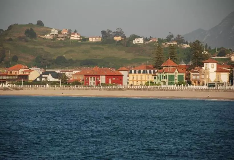 בית מלון כפרי Ribadesella Playa