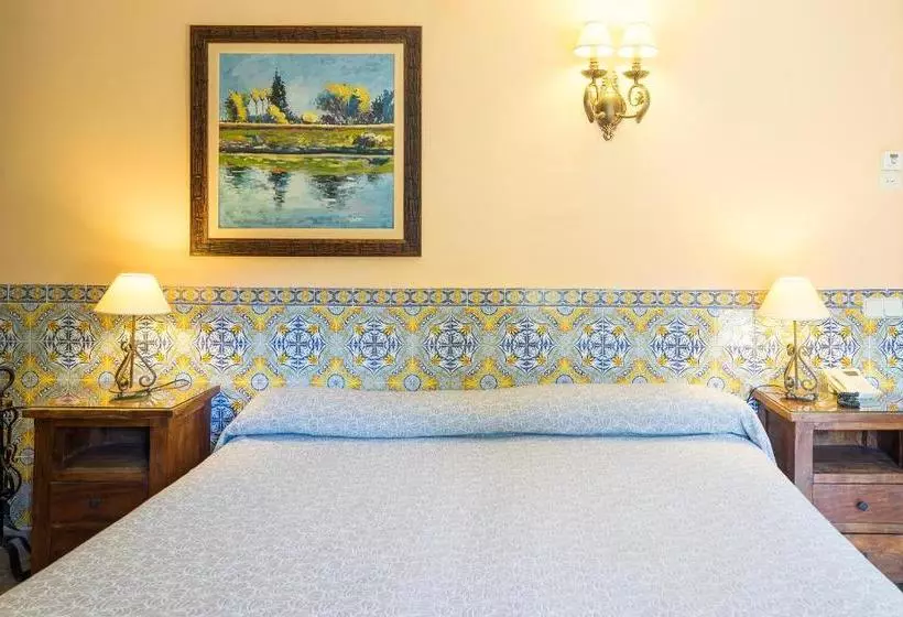 ホテル Rural Albamanjon