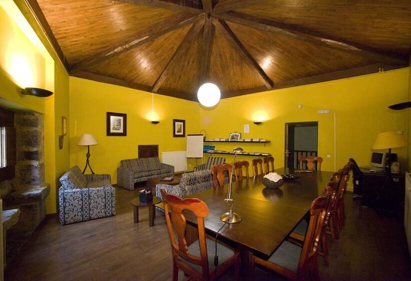 فندق ريفى Castillo Valdés Salas