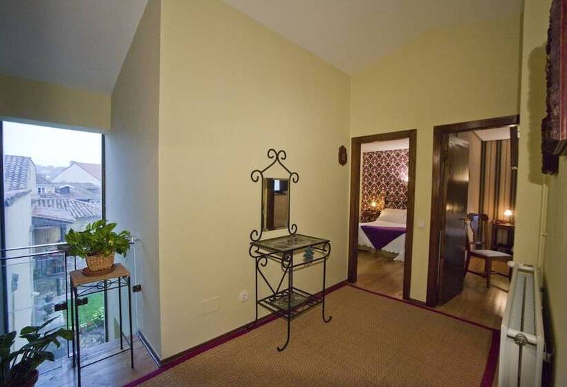 فندق ريفى Castillo Valdés Salas