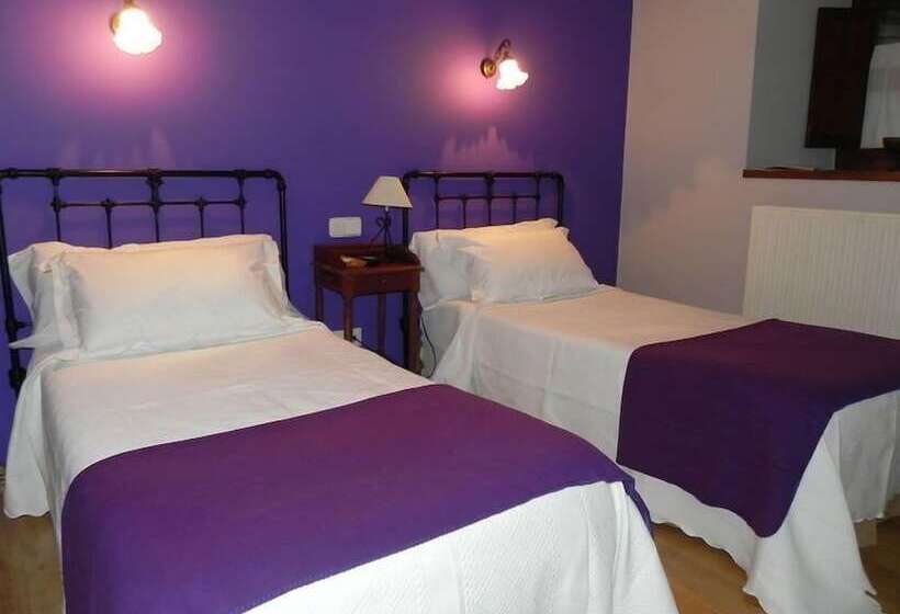 فندق ريفى Castillo Valdés Salas