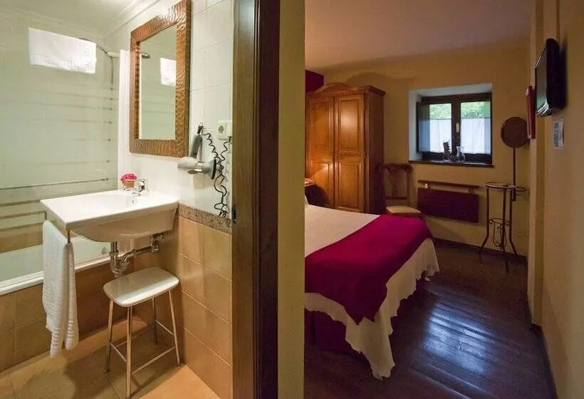 Rural Hotel Castillo Valdés Salas