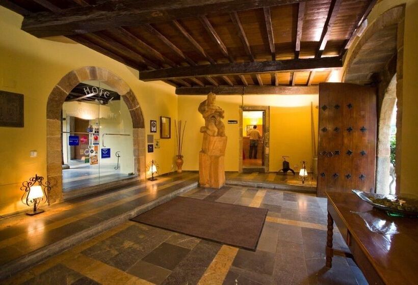 فندق ريفى Castillo Valdés Salas