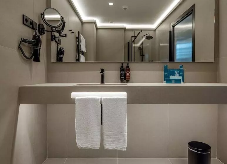 Hotelli Silken Ciudad De Vitoria