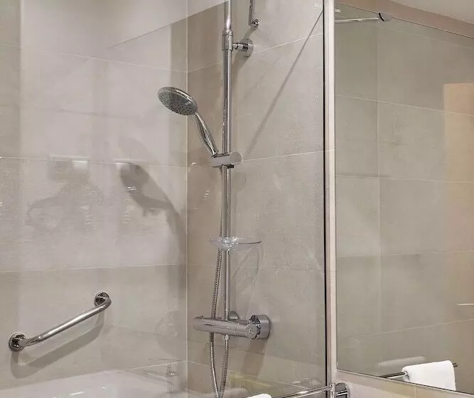 Hotelli Silken Ciudad De Vitoria