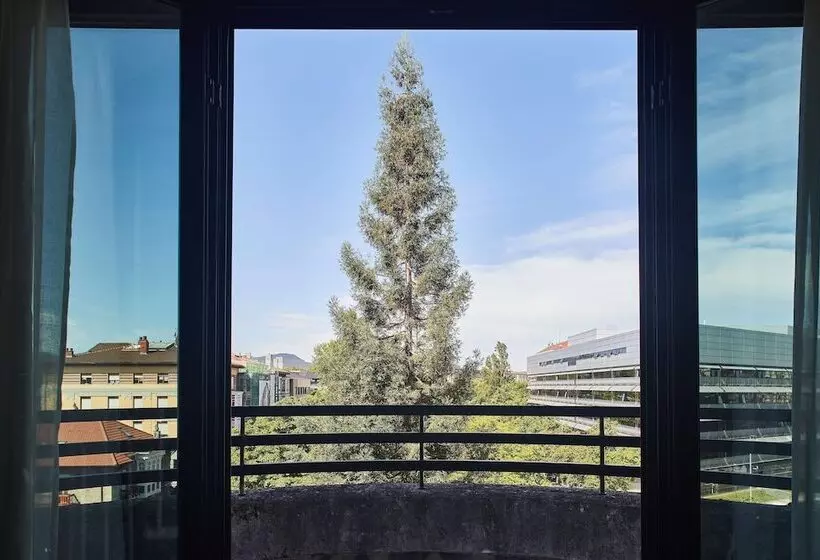 Hotelli Silken Ciudad De Vitoria