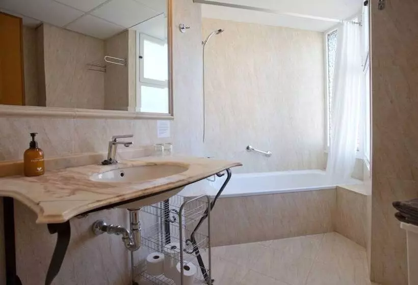 Palma Beach Affiliated by Fergus - Adults Only