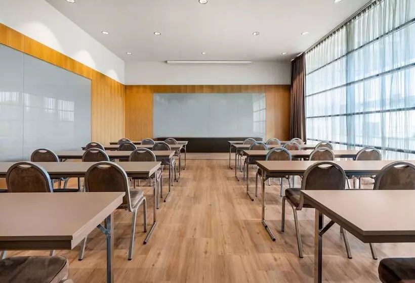 Ac Hotel Diagonal L Illa By Marriott