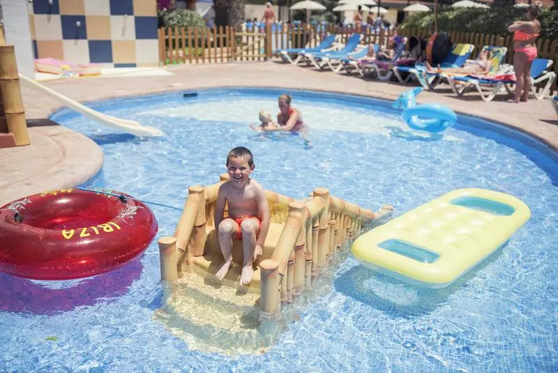 Azuline Hotel Bergantin