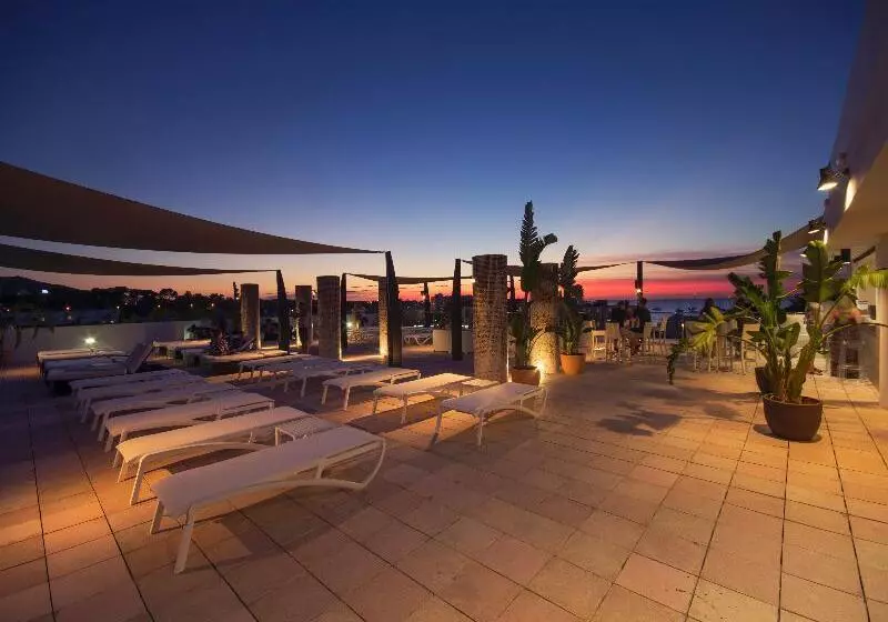 Azuline Hotel Bergantin