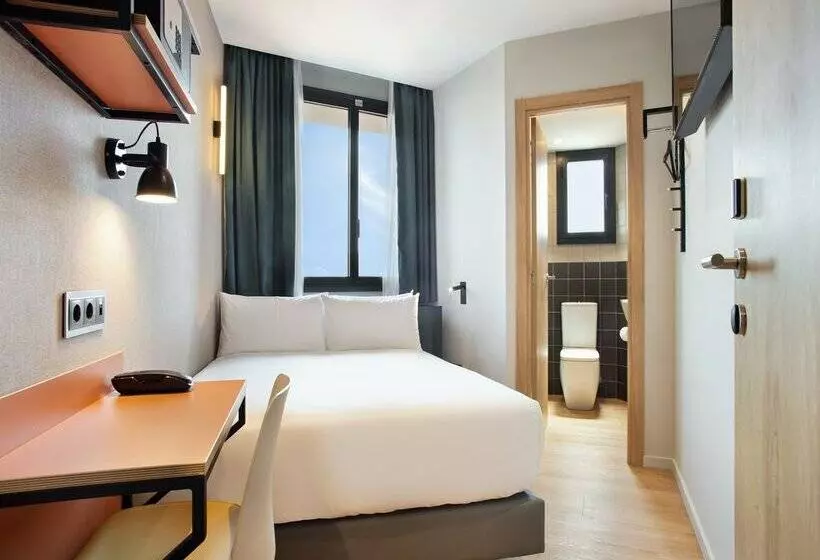 Отель Brick Barcelona