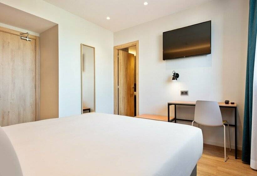 Отель Brick Barcelona