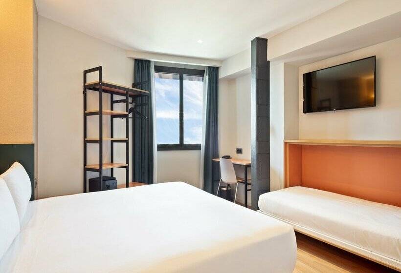 Отель Brick Barcelona