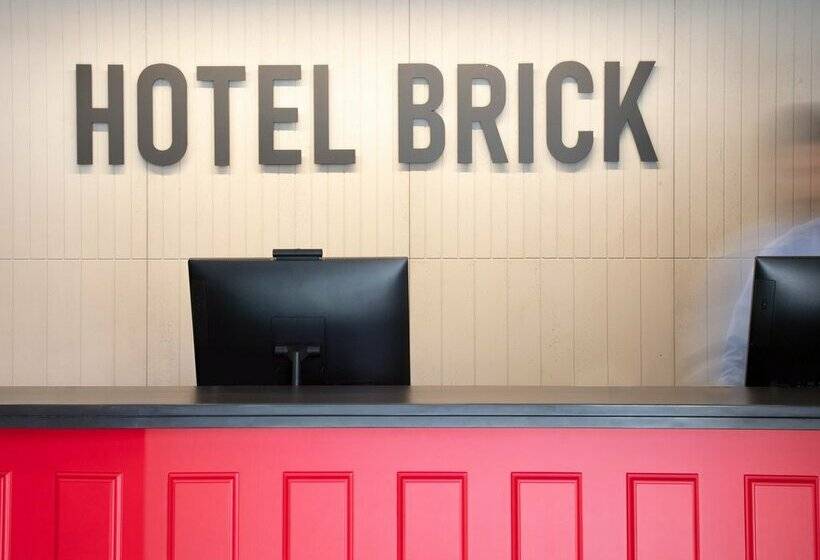 Отель Brick Barcelona