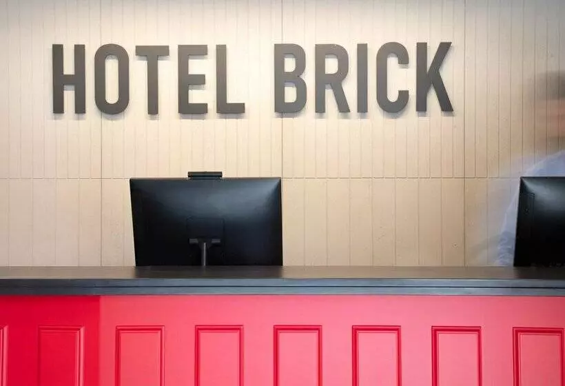 Отель Brick Barcelona