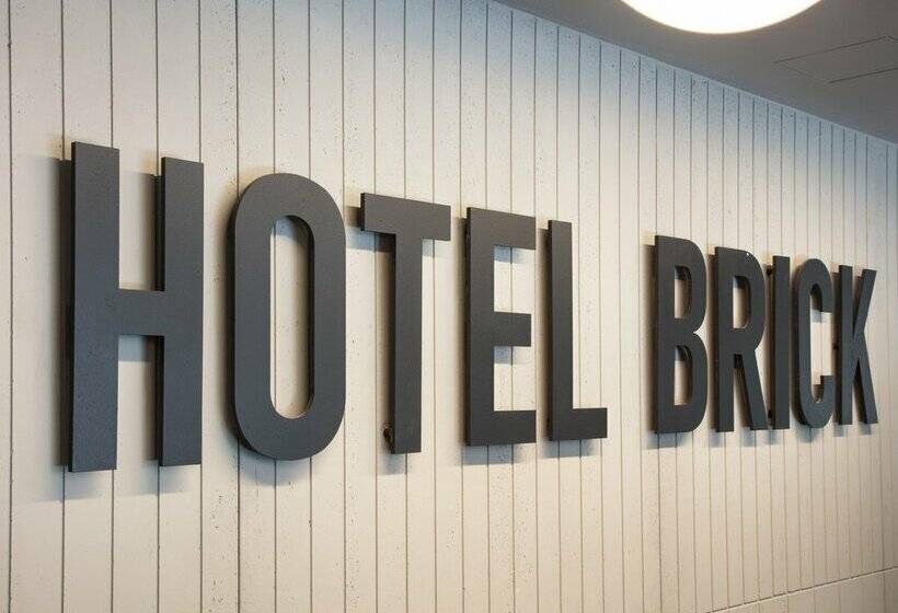 Отель Brick Barcelona
