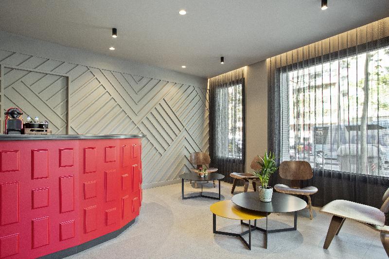 Отель Brick Barcelona