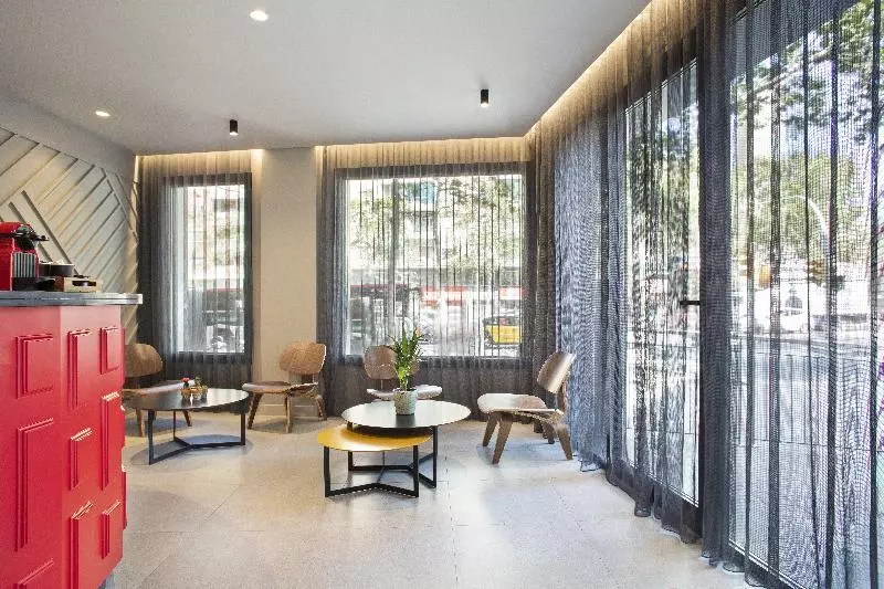 Отель Brick Barcelona