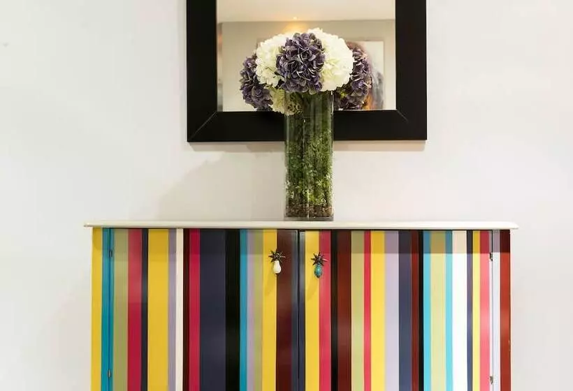 Отель California