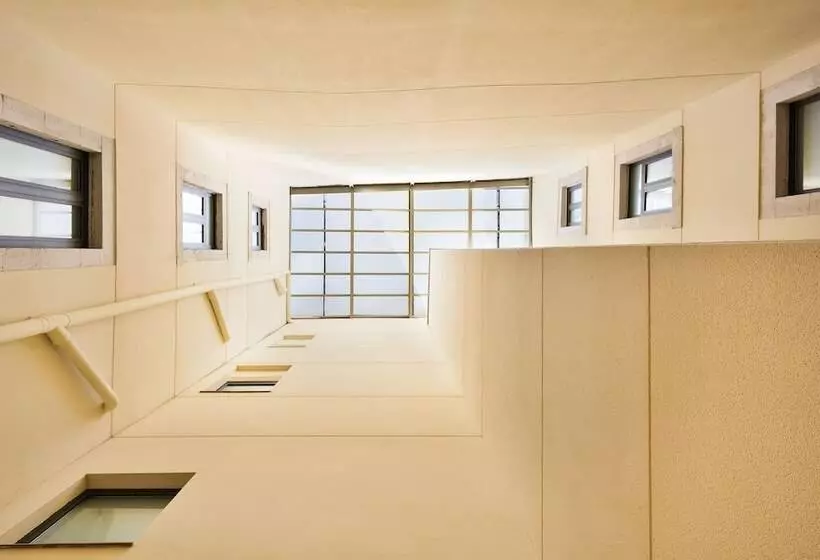 Отель California