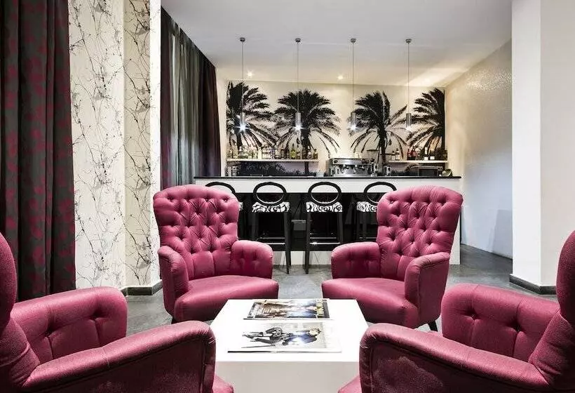 Отель California