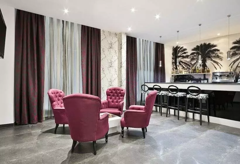 Отель California