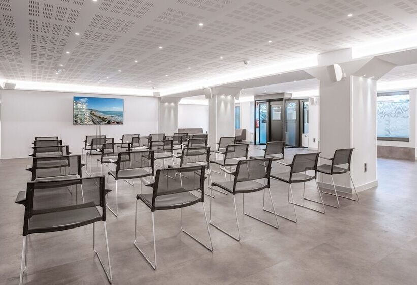 Отель Calipolis