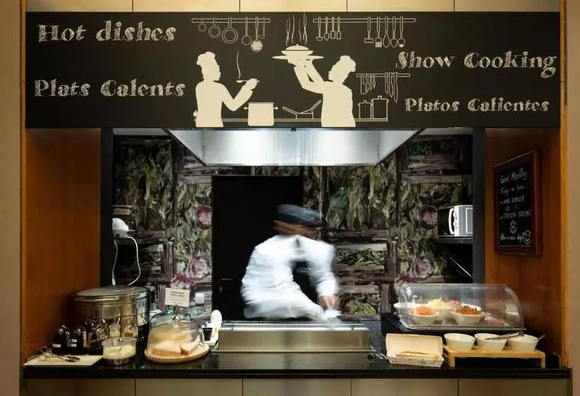 Отель Catalonia Plaza Catalunya