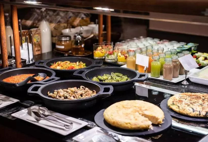 Отель Catalonia Plaza Catalunya