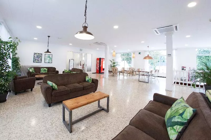 בית מלון כפרי Pineda