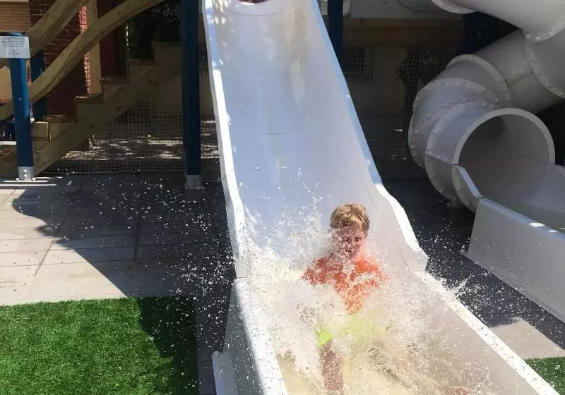 בית מלון כפרי Pineda