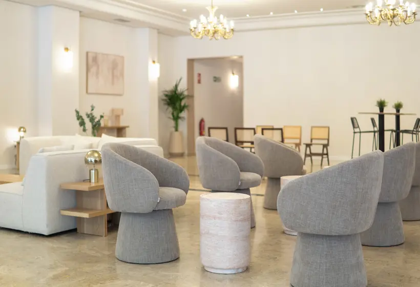 Hotelli Checkin Valencia Ciscar
