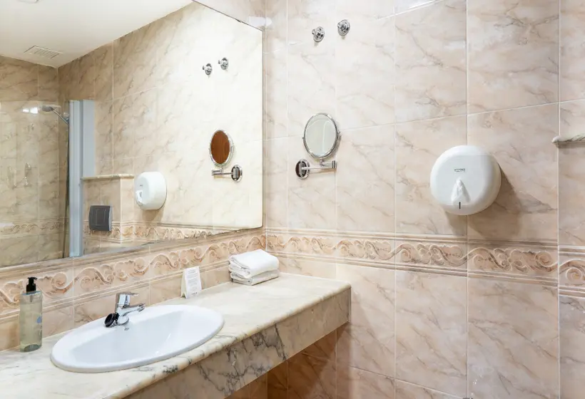 Hotelli Checkin Valencia Ciscar